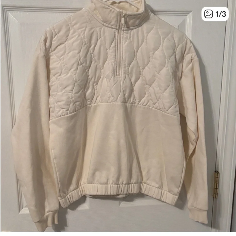 Kids Cream pull over Sz 14Y
